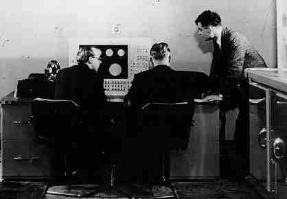 Turing_Manchester.jpg (14535 bytes)